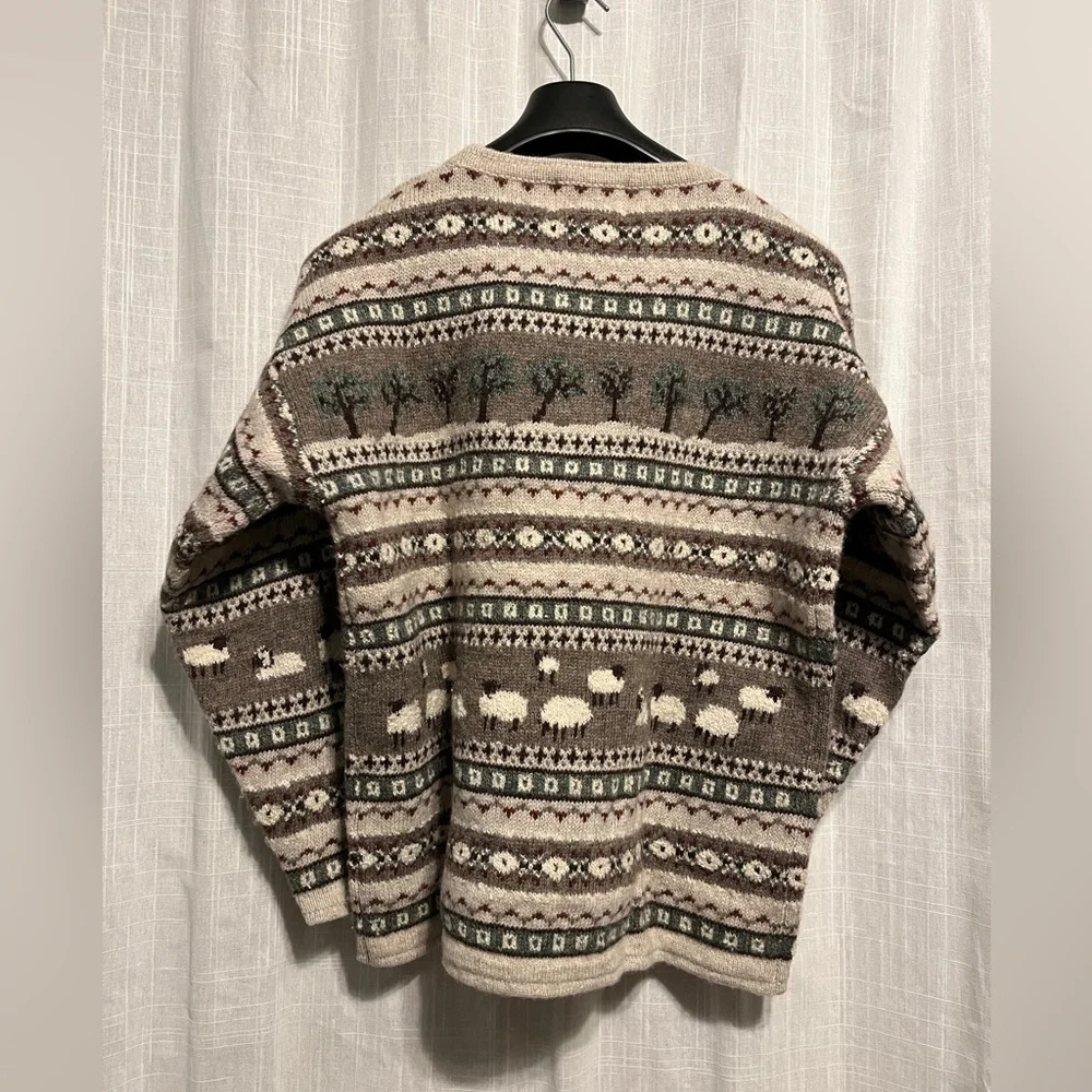 Woolrich sweater, size medium, great condition, smoke free pet free home - Picture 3 of 9